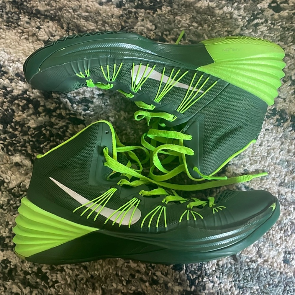 Nike Hyperdunk 2013 Green NCAA Women’s Basketball Shoes